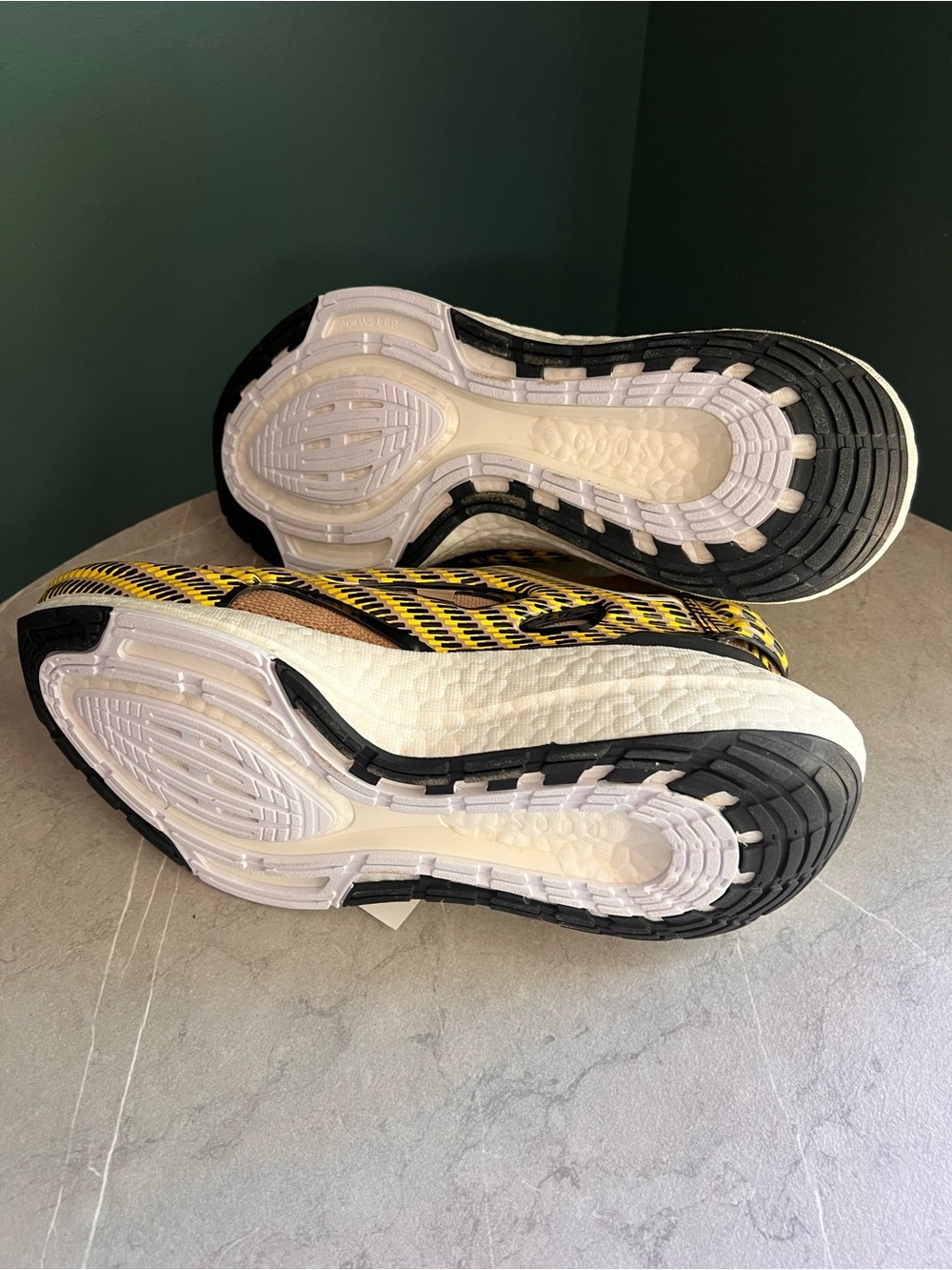 Adidas UltraBoost 22 Stella McCartney Sneaker - Picture 5 of 8